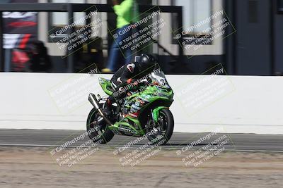 media/Oct-05-2025-CVMA (Sun) [[beeef4f201]]/Race 2-Supersport Middleweight/